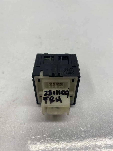 2021 TOYOTA CHR DOOR SWITCH FRONT RIGHT SIDE OEM 193177 LOCK AND UNLOCK SWITCH