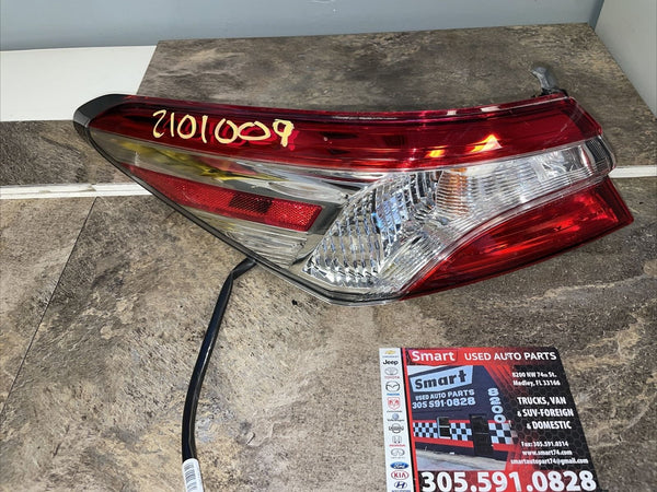 2020 TOYOTA CAMRY TAIL LIGHT ASSY LEFT DRIVER SIDE OEM