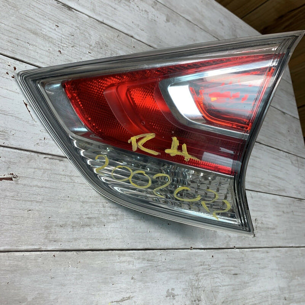 2015 2016 NISSAN ROGUE VIN K TAIL LIGHT ASSY GATE MOUNTED OEM 265505HA1B