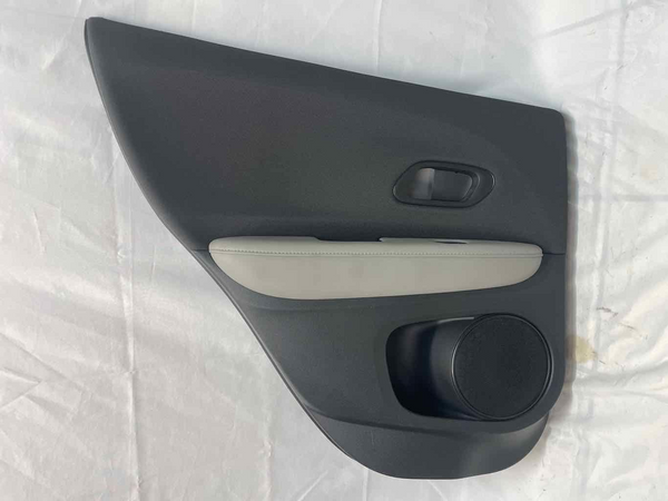 19 21 HONDA HRV LX REAR LEFT INNER DOOR TRIM PANEL GRAY OEM 83751THXA01ZD
