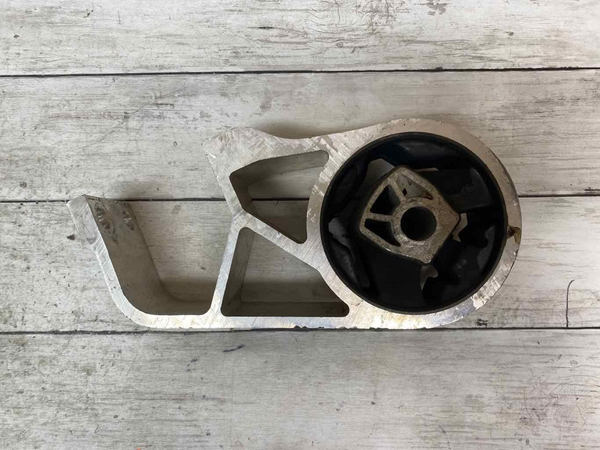 2020 CHEVROLET TRAVERSE ENGINE FRAME MOUNT OEM 84699434
