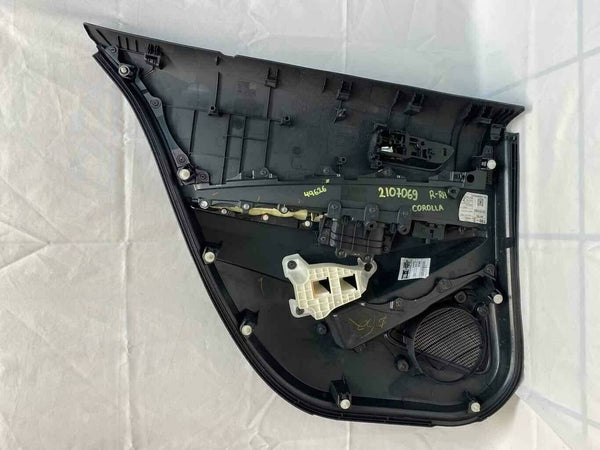 2020 2021 TOYOTA COROLLA REAR PASSENGER SIDE DOOR TRIM PANEL BLACK OEM 6763002W70C9