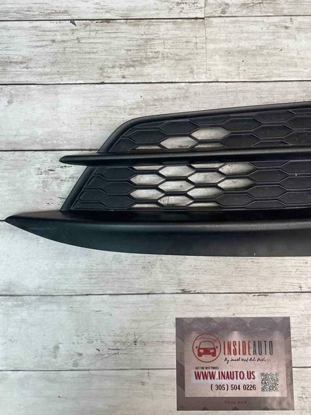 19 20 HONDA CIVIC SEDAN 2.0L LOWER RIGHT PASSENGER SIDE GRILLE OEM 71185TBAA50