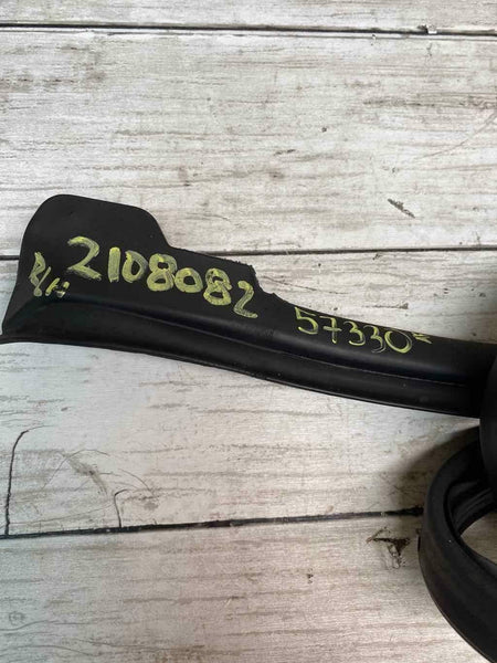 2017 GMC SUBURBAN REAR LEFT DRIVER SIDE DOOR WEATHER STRIP DOOR MOULDING