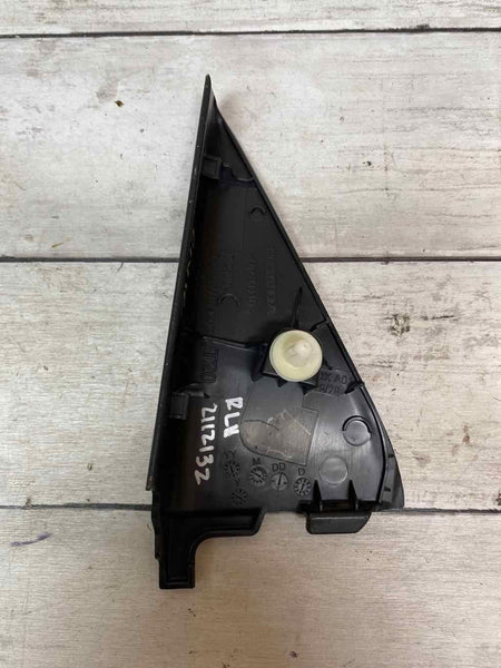 Embellecedor de puerta trasera del conductor del Honda Civic 2022 OEM 72980T20A1