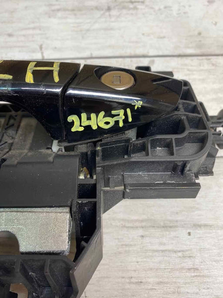 14 19 MERCEDES CLA250 CONJUNTO DE MAÇANETA DA PORTA EXTERNA ESQUERDA DIANTEIRA OEM 2047602334