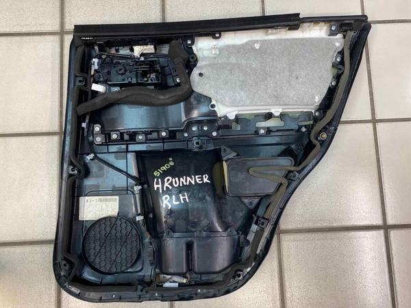 Moldura de panel de puerta para Toyota 4runner (15 a 20), parte trasera izquierda, color negro, OEM 6764035B50C0