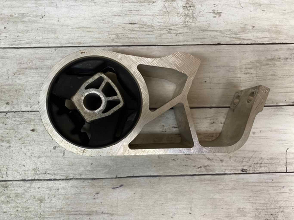 2020 CHEVROLET TRAVERSE ENGINE FRAME MOUNT OEM 84699434
