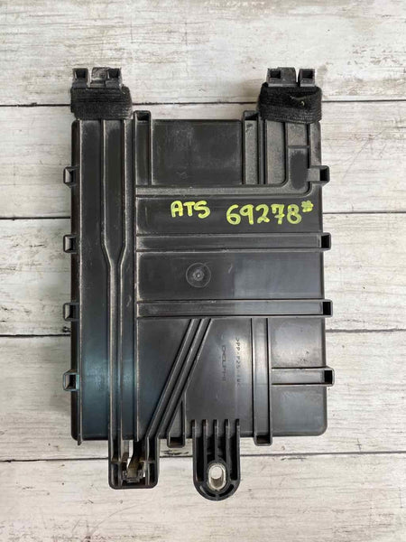 Conjunto de caja de relés y fusibles del motor ATS para CADILLAC 2013-2015 OEM 22959735