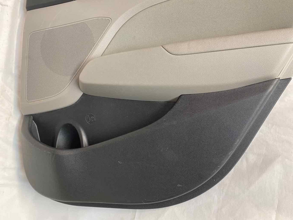 18 HYUNDAI ELANTRA US REAR LEFT INNER DOOR TRIM PANEL GRAY OEM 83305F3020UTH