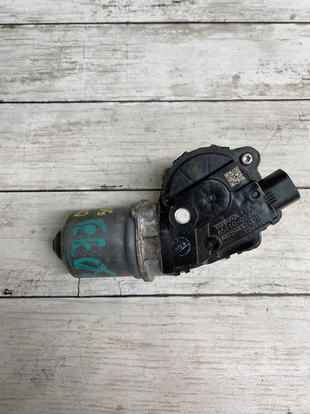 19 22 TOYOTA COROLLA WINDSHIELD WIPER MOTOR FRONT OEM 8511002440