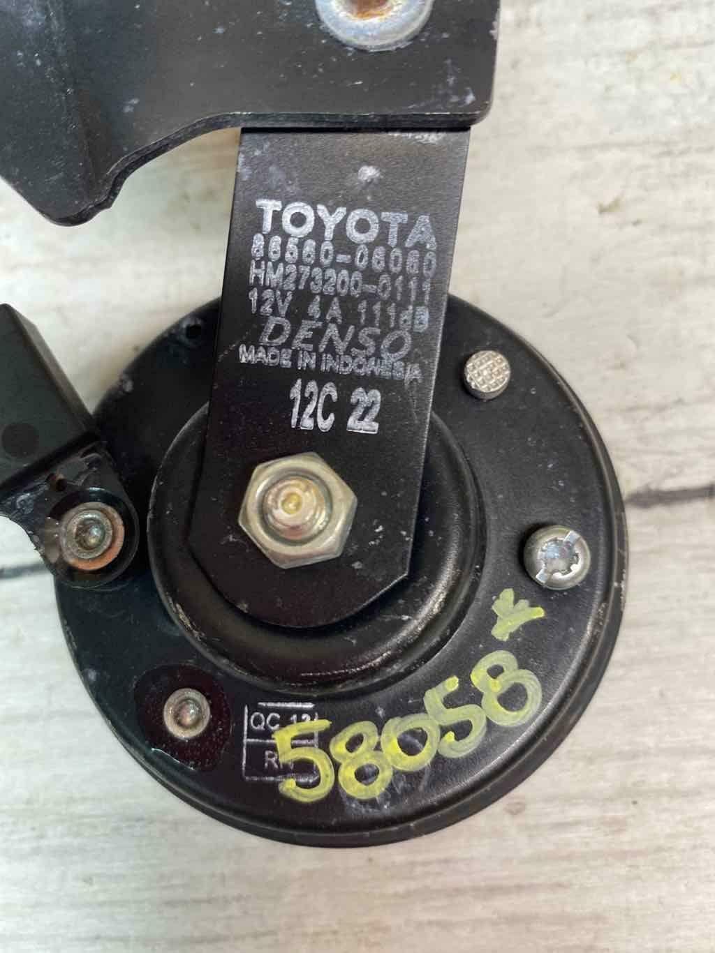 あ ① 2018 2021 TOYOTA CAMRY SECURITY ALARM HORN ASSY OEM 8656006060