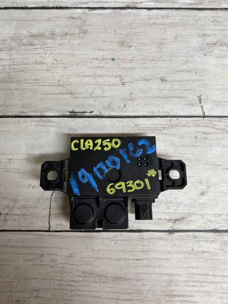 Módulo de control OEM 476609HU0A para Mercedes Clase CLA 2014