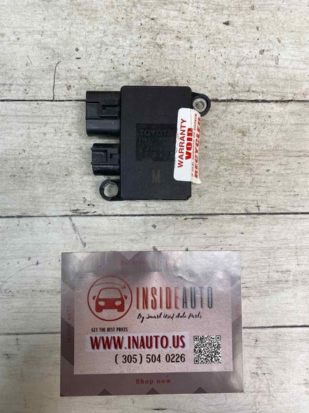 21 22 TOYOTA COROLLA 1.8L SEDAN MÓDULO DE CONTROLE DO VENTILADOR DE REFRIGERAÇÃO OEM 89257K0020