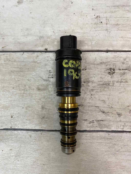 Conjunto de enchufe del sensor del solenoide del compresor de aire acondicionado de Toyota Corolla 2014-2019 OEM