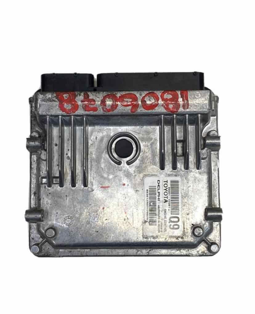 18 TOYOTA COROLA 1.8L ENGINE COMPUTER MODULE 896610ZQ90 BROKEN PLUG SEE PICS