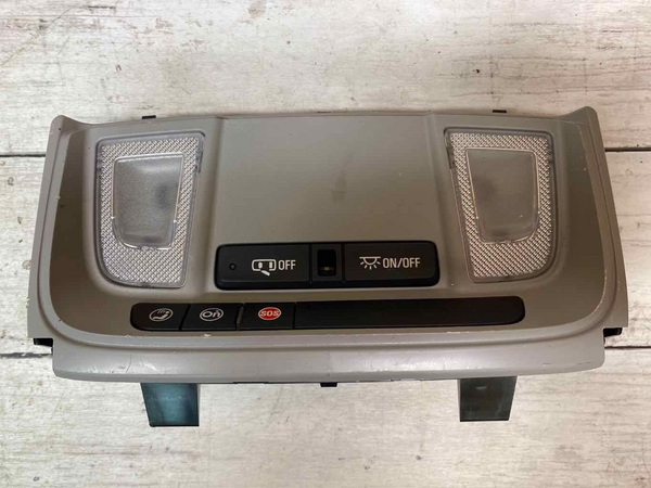 18 21 CHEVROLET EQUINOX ROOF OVERHEAD FRONT CENTER CONSOLE DOOM LIGHT 84515986