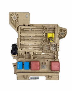Conjunto de caja de bloque de relé y fusible de unión OEM para Toyota Camry 2010