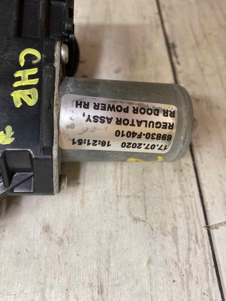 18 21 TOYOTA CHR CONJUNTO DE MOTOR DE ELEVALUNAS ELÉCTRICO TRASERO DERECHO OEM RH 69830F4010