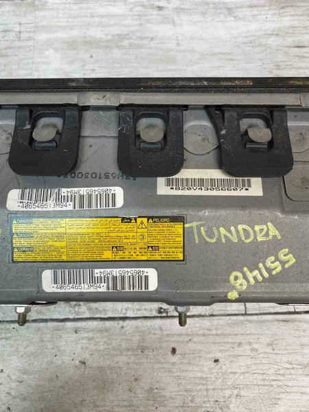 2010 2019 TOYOTA TUNDRA FRONT RIGHT PASSENGER SIDE KNEE SRS AIR BAG BLACK OEM 739900C010C0