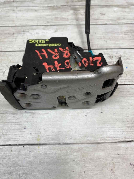 16 20 CHEVY COLORADO DOOR LATCH REAR PASSENGER SIDE 13598379 OEM RH