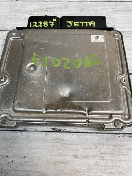 17 VOLKSWAGEN JETTA 1.4L ENG ID CZTA UNIDAD DE COMPUTADORA DEL MOTOR 04E907309AP TIENE UNA ABOLLADURA