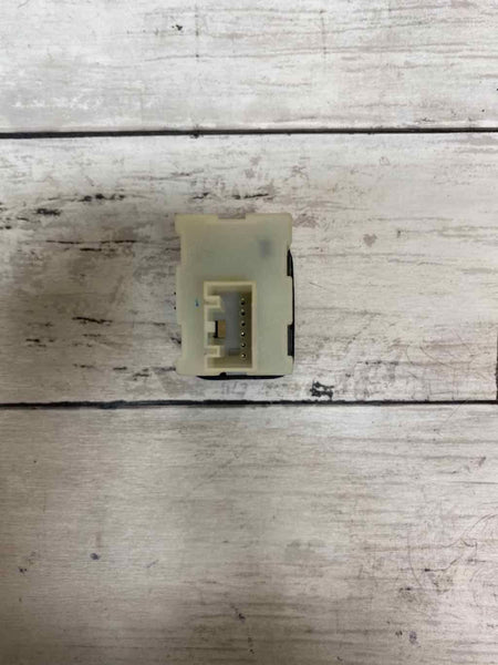 Puerto de carga USB para Chevy Equinox 2020 OEM 13598459