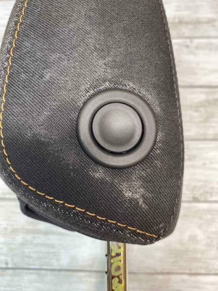 2018 2020 CHEVROLET EQUINOX FRONT DRIVER OR PASSENGER SIDE HEADREST BLACK OEM