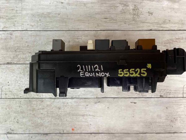 CHEVROLET EQUINOX 1.5L MOTOR RELÉ CAJA DE FUSIBLES CONJUNTO OEM 23246682