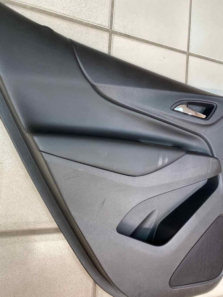 Moldura de panel de puerta trasera izquierda negra para Chevy Equinox (2018 a 2022) OEM 84441382