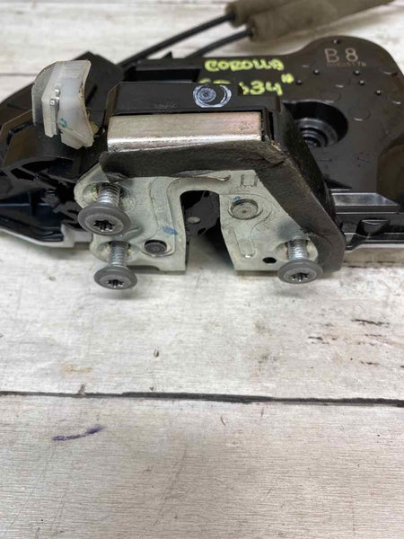 14 20 TOYOTA COROLLA TRAVA DA PORTA DIANTEIRA ESQUERDA LH ASSY OEM 6904002440