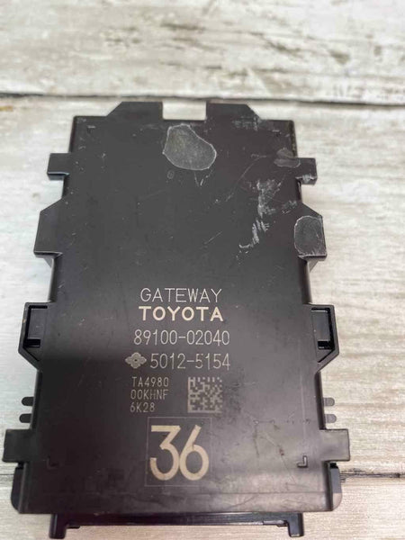 MÓDULO DE CONTROLE DE GATEWAY DE REDE TOYOTA COROLLA 2020 OEM 8910002040