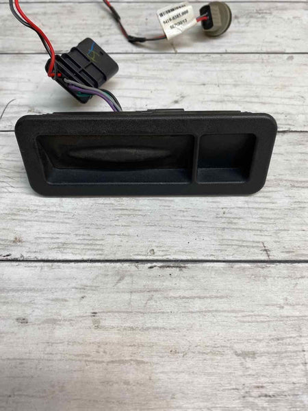 Manija de apertura de la puerta trasera del Jeep Cherokee 2018 OEM 94100383000