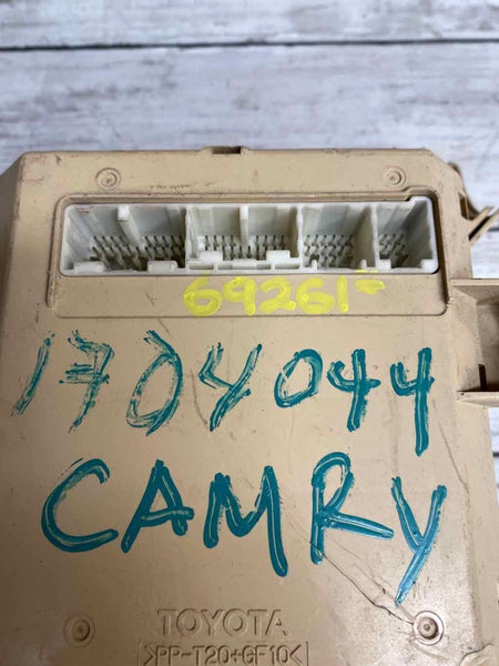 Conjunto de caja de bloque de relé y fusible de unión OEM para Toyota Camry 2010