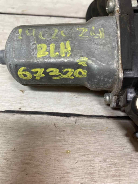 09 19 TOYOTA COROLLA CONJUNTO DE MOTOR DE ELEVALUNAS TRASERO IZQUIERDO DEL CONDUCTOR OEM 85710AE010