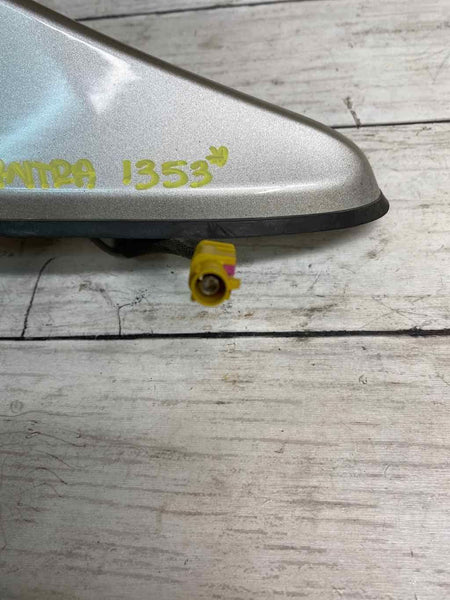 17 18 HYUNDAI ELANTRA ROOF SHARK FIN RADIO ANTENNA OEM SILVER 96210F3030Y8S