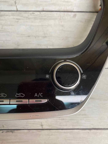 2019 2022 TOYOTA COROLLA SEDAN HVAC AC AQUECEDOR PAINEL DE CONTROLE ASSY OEM 5590002D50