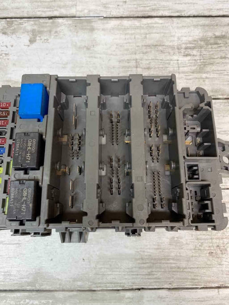 2013 2017 HONDA ACCORD CPE 2.4L CAIXA DE RELÉ DE BLOCO DE JUNÇÃO OEM T2FA004