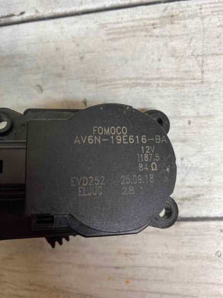 2019 LINCOLN MKC HVAC AC AQUECEDOR FLAP MISTURA ATUADOR OEM AV6N19E616BA