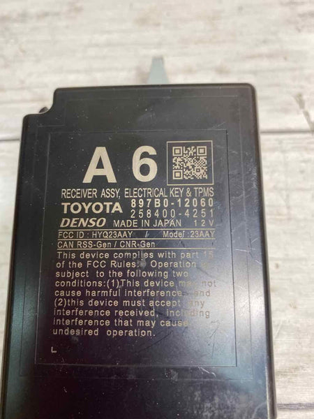 SENSOR DO MÓDULO DE PRESSÃO DE PNEUS TOYOTA COROLLA 2020 OEM 897B012060
