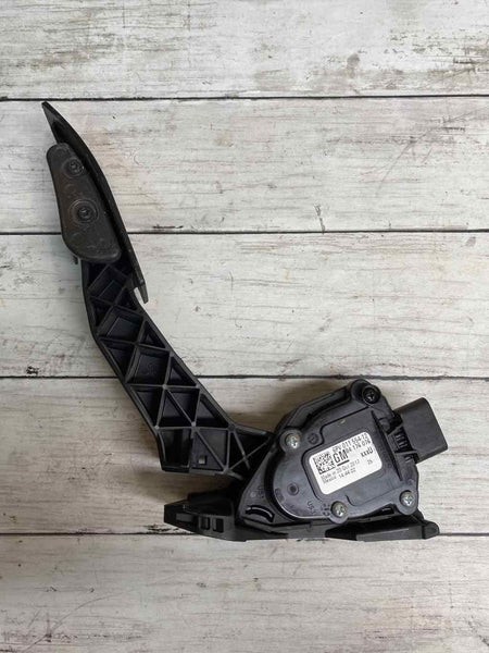 2018 CHEVY EQUINOX 1.5L PEDAL ACCELERATOR OEM 84176076
