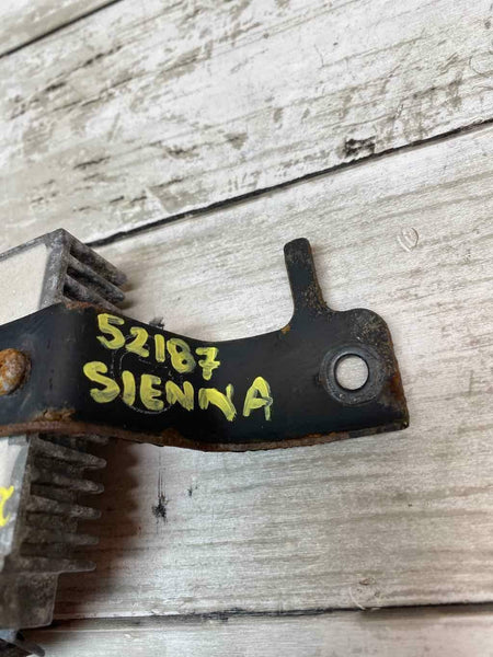 MÓDULO DE CONTROLE DO RESISTOR DA BOMBA DE COMBUSTÍVEL TOYOTA SIENNA 2014 OEM 2308031160