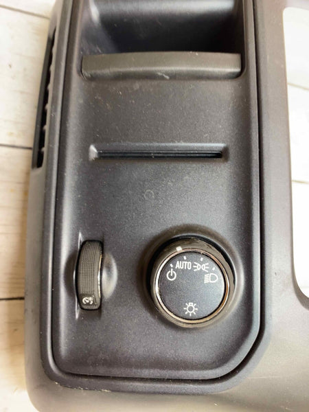 19 21 CHEVY SILVERADO 1500 HEADLIGHT SWITCH WITH HEATER VENT OEM 84448512
