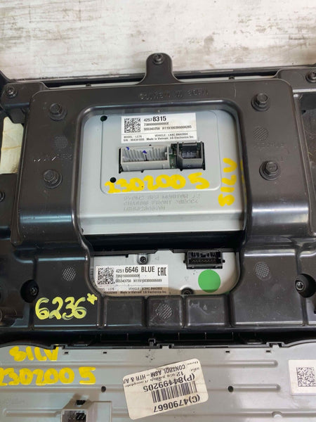 2018 2019 CHEVY SILVERADO RADIO AM FM DISPLAY SCREEN & TRIM ASSY OEM 42578315