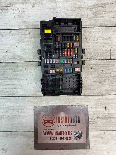 2015 2020 GMC SUBURBAN JUNCTIO BLOCK FUSE RELAY BOX ASSY OEM 84114433