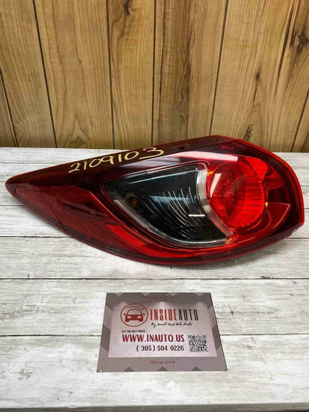 2013 2016 MAZDA CX5 LEFT DRIVER SIDE TAIL LIGHT ASSY OEM KD3351160D HAS SCRATCH