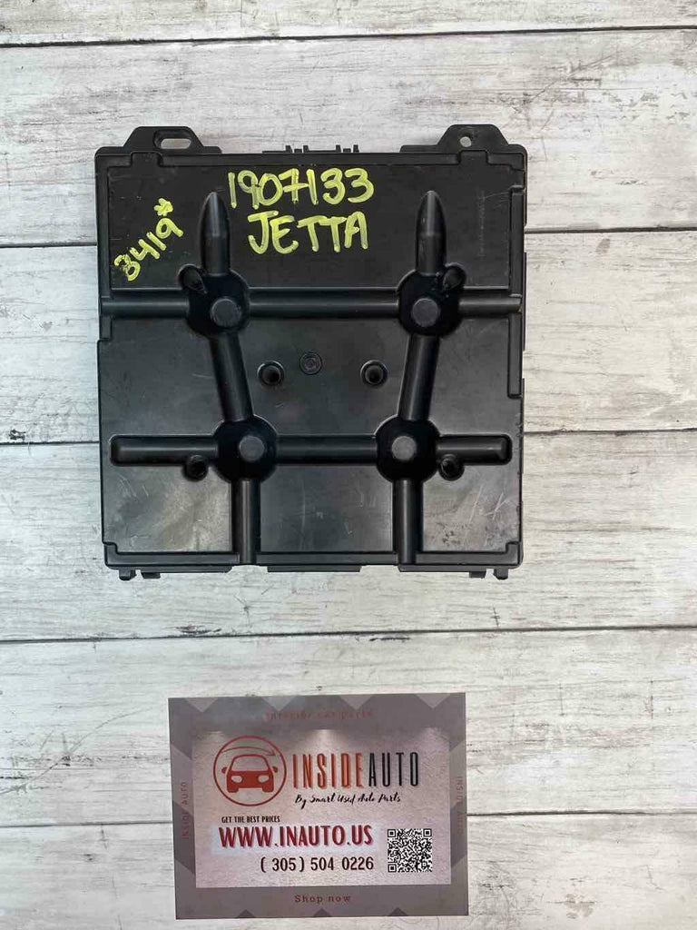 2017 VOLKWAGEN JETTA BODY CONTROL MODULE BCM OEM 7E0937190B – INSIDE AUTO