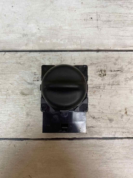 2020 CHEVY EQUINOX FRONT LEFT SEAT SWITCH ASSY OEM 84445926