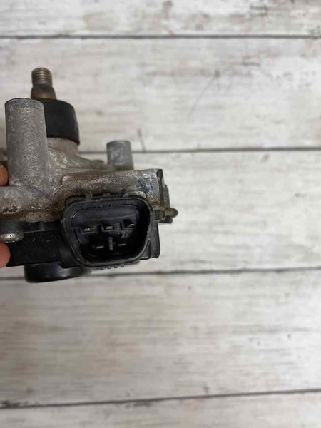 19 22 TOYOTA COROLLA WINDSHIELD WIPER MOTOR FRONT OEM 8511002440