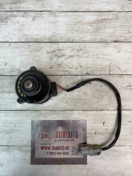 MOTOR DE VENTILADOR DE ENFRIAMIENTO ELÉCTRICO DEL LADO DEL PASAJERO DEL TOYOTA CAMRY 2012-2017 OEM 163630V130